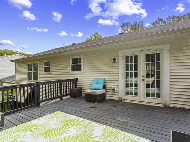 2007 Robert Bowie Dr in Upper Marlboro, MD - Foto de edificio - Building Photo