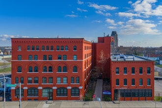 Francis John Apartments in Buffalo, NY - Foto de edificio - Building Photo