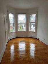 254 Windsor St, Unit 1r in Cambridge, MA - Foto de edificio - Building Photo