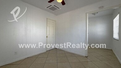 15990 Yucca St in Hesperia, CA - Building Photo - Building Photo