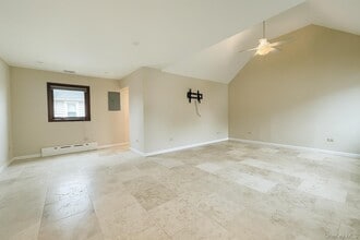 33 Smith St in Rockville Centre, NY - Building Photo - Building Photo