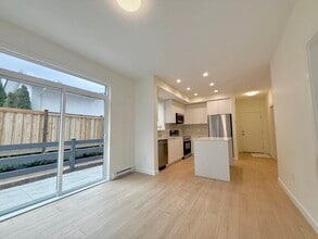 14778-14106 106 Ave in Surrey, BC - Building Photo - Building Photo