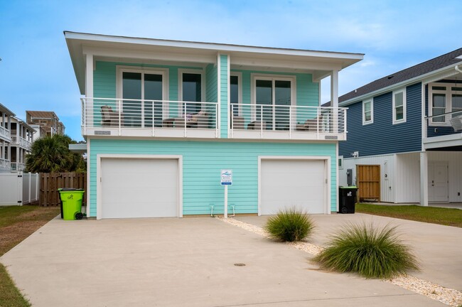 202 Ocean Blvd in Carolina Beach, NC - Building Photo - Building Photo