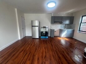 2328 Esplanade, Unit 2 in Bronx, NY - Building Photo