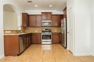 110 Kingfisher Ln in Kyle, TX - Building Photo - Building Photo