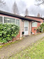 4620 NE Lombard St in Portland, OR - Building Photo