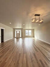 3775 Agate Meadows Ct in White City, OR - Building Photo - Building Photo