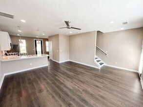 305 Jeffries Wy in Lebanon, TN - Foto de edificio - Building Photo