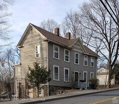 36 Spring St in Chatham, NY - Building Photo