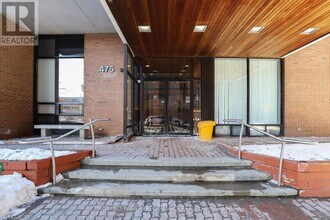 475 Laurier Ave W in Ottawa, ON - Building Photo - Building Photo