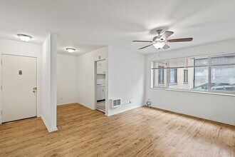 Villa Wynanda in Denver, CO - Building Photo - Building Photo