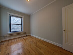 515 W Melrose St, Unit 408 in Chicago, IL - Foto de edificio - Building Photo