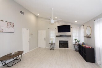 8903 Palace Pkwy in Austin, TX - Building Photo - Building Photo