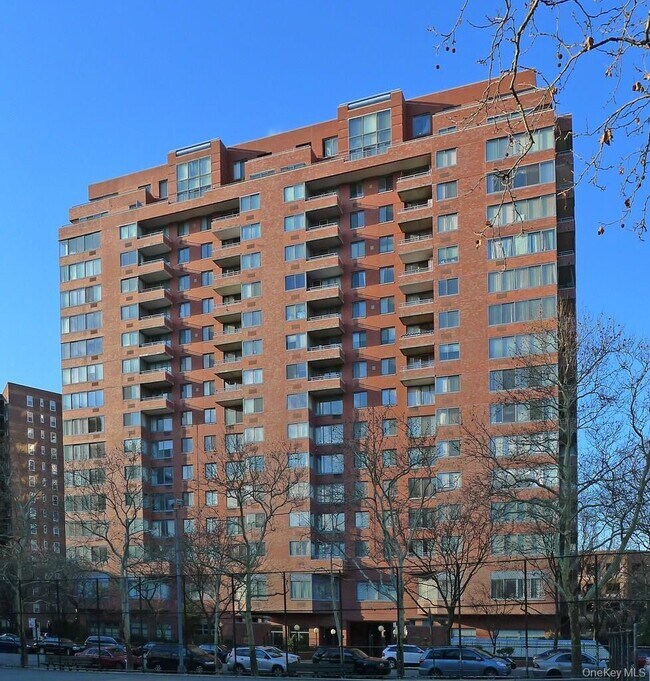 62-54 97th Pl in Queens, NY - Building Photo - Building Photo