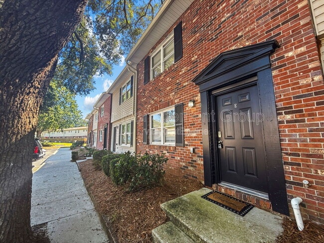 property at 415 Parkdale Dr
