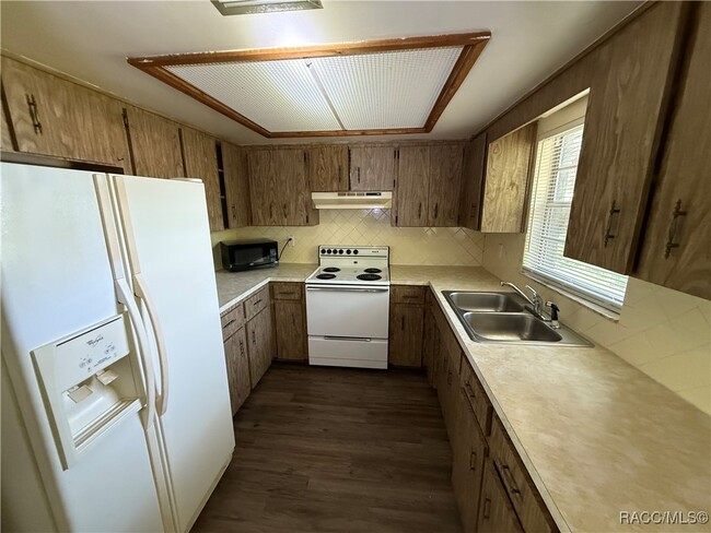 property at 923 S Brisson Terrace