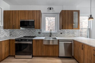 2206 W Erie St in Chicago, IL - Building Photo - Building Photo