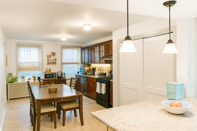 56 Jefferson Ave, Unit #1