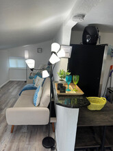 6002 72nd Ave N in Pinellas Park, FL - Building Photo - Building Photo