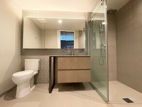 1000 Auahi St in Honolulu, HI - Building Photo - Building Photo