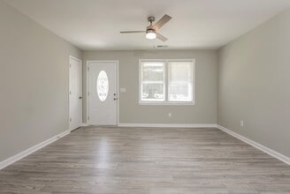 1885 Hazelwood Dr in Charleston, SC - Foto de edificio - Building Photo