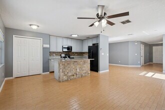 2825 Cliffe Ct in Oviedo, FL - Building Photo - Building Photo