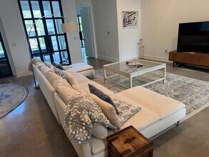 510 Krebs Ln in Austin, TX - Building Photo - Building Photo