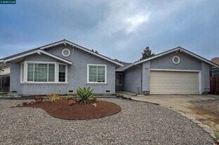 530 Greenmont Dr in Vallejo, CA - Building Photo
