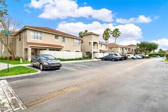 5411 SW 125th Terrace in Miramar, FL - Building Photo - Building Photo