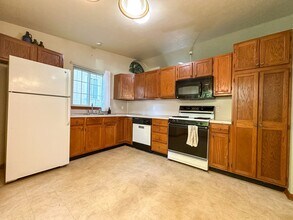 861 Summertime Ave SE in Kentwood, MI - Building Photo - Building Photo