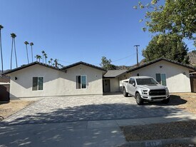 111 E 13th St, Unit 111 B in Azusa, CA - Building Photo