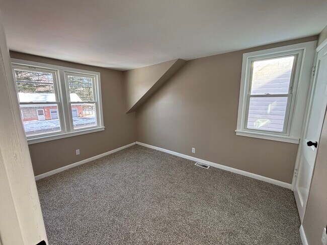 311 Main St in Whitesboro, NY - Building Photo - Building Photo