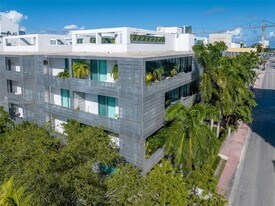 1700 Meridian Ave in Miami Beach, FL - Building Photo