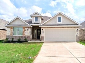 5813 Musquiz Rdg in Seguin, TX - Building Photo