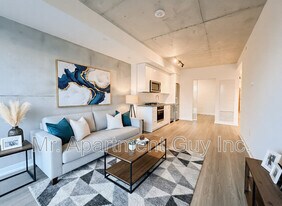 195 McCaul St in Toronto, ON - Building Photo