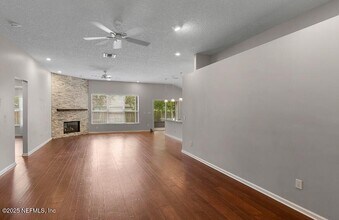 1520 Summerdown Way in Jacksonville, FL - Building Photo - Building Photo