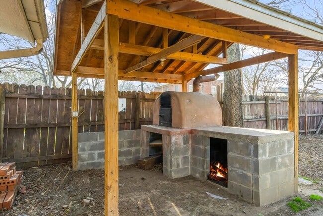 2514 E Archer St in Tulsa, OK - Building Photo - Building Photo