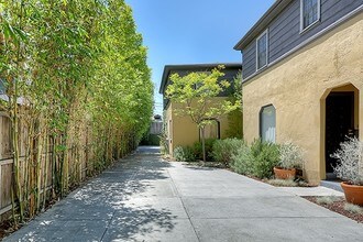 155 S Westmoreland Ave in Los Angeles, CA - Building Photo - Building Photo