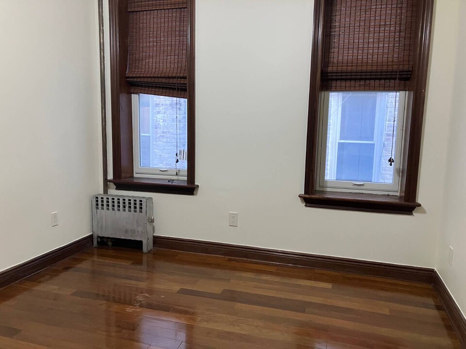 804 Crown St in Brooklyn, NY - Building Photo
