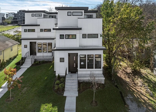 property at 2805 Torbett St