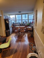 332 Beacon St, Unit 3 Apartamentos