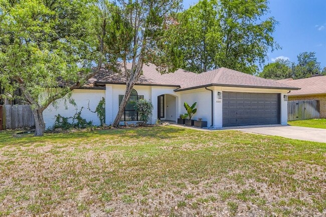 11325 Stormy Ridge Rd in Austin, TX - Building Photo - Building Photo
