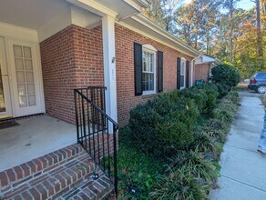 8913 Oneal Rd in Raleigh, NC - Foto de edificio - Building Photo