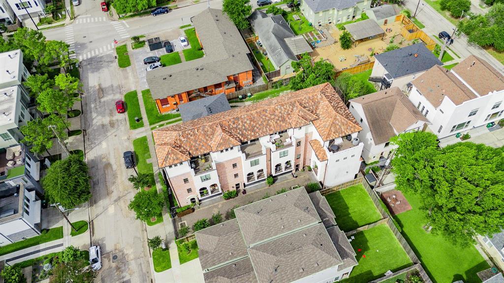 5104 Jackson St in Houston, TX - Building Photo