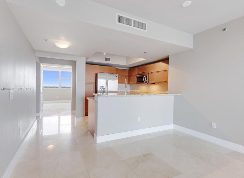 2641 N Flamingo Rd in Plantation, FL - Building Photo