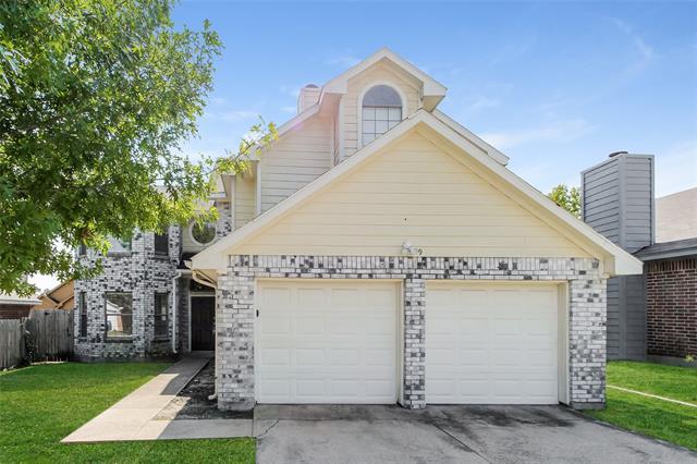 909 Turner Ct in Cedar Hill, TX - Foto de edificio