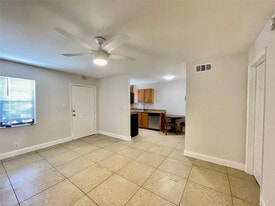 601 NE 29th Dr in Wilton Manors, FL - Building Photo