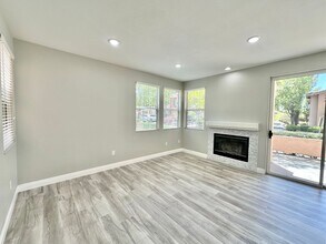 18638 Caminito Cantilena in San Diego, CA - Building Photo - Building Photo