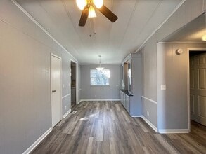 208 Country Club Rd in La Crosse, VA - Building Photo - Building Photo