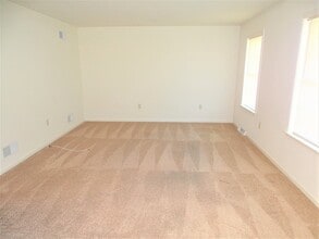 256 Limestone Dr in Myerstown, PA - Foto de edificio - Building Photo